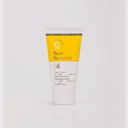 Солнцезащитный крем для лица B4 Солнцезащитный крем для лица с SPF50