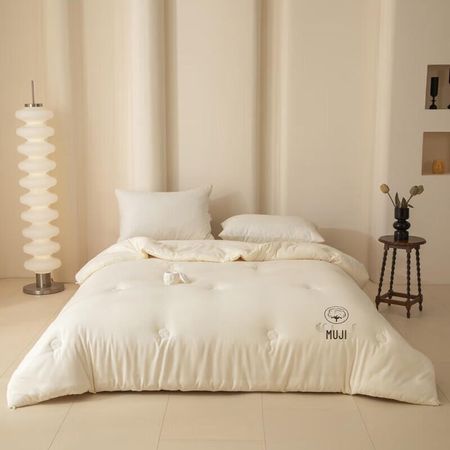 All-Season Comfortable A-Class Fiber Quilt