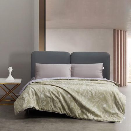 Mercury Home Textiles Exquisite Selection Quilt