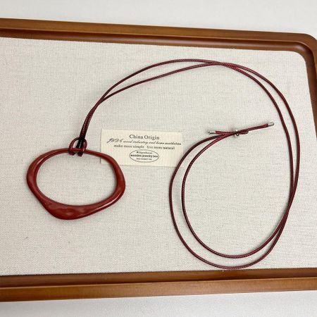 Geometric Women Necklace Long Leather Rope Collarbone Chain Luxury Sweater Chain красный
