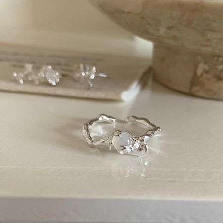 Sophisticated White Agate Adjustable Ring For Women Contemporary Minimalist Style
