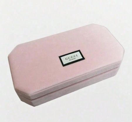 Gucci Pink Velvet Gucci Beauty Storage Box розовый