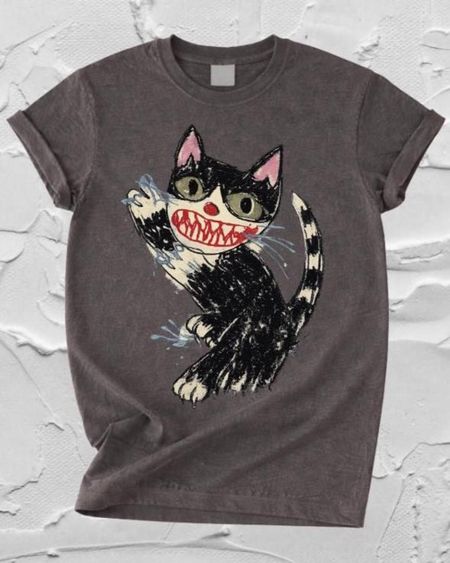 Creepy Black Cat Shirt, Horror Cat Graphic Tee, Cat T-Shirt, Cute Goth Black Cat Tee, Trendy Cat T-Shirts, Trendy Animal Shirt L