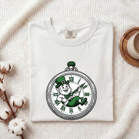 Leprechaun Clock Shirt St Patrick s Day Holiday Gift Women Vintage Tee Clock T-Shirt Shamrock Fan Retro Tshirt Holiday Graphic Hand Drawn 3XL