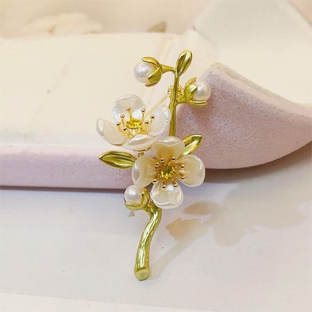 Womens Jasmine Brooch Fashionable Clothing Decor Unique  Pin for Blouses Wedding Accessories A